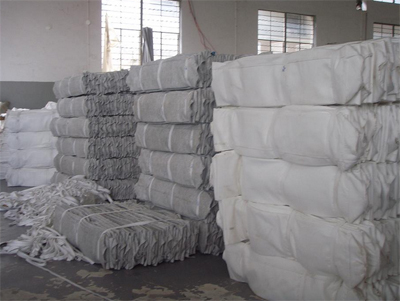梧州市于先生您定購(gòu)的ф130×2500除塵布袋及配套袋籠已發(fā)貨！
